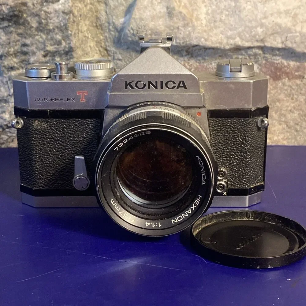 Vintage KONICA AUTOREFLEX T 35mm SLR Film Camera and Lens - UNTESTED